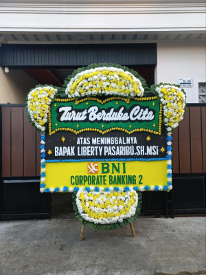 Papan Bunga Duka di Arongan Lambalek
