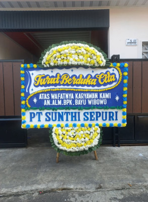 Papan Bunga Duka di Arongan Lambalek
