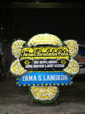 Papan Bunga Duka di Arongan Lambalek