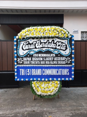 Papan Bunga Duka di Arongan Lambalek